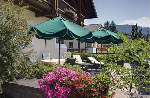 Garni Ingrid Hotel Dobbiaco Bagian luar foto