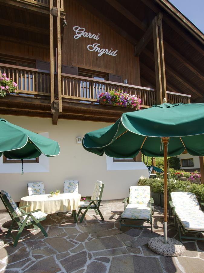 Garni Ingrid Hotel Dobbiaco Bagian luar foto