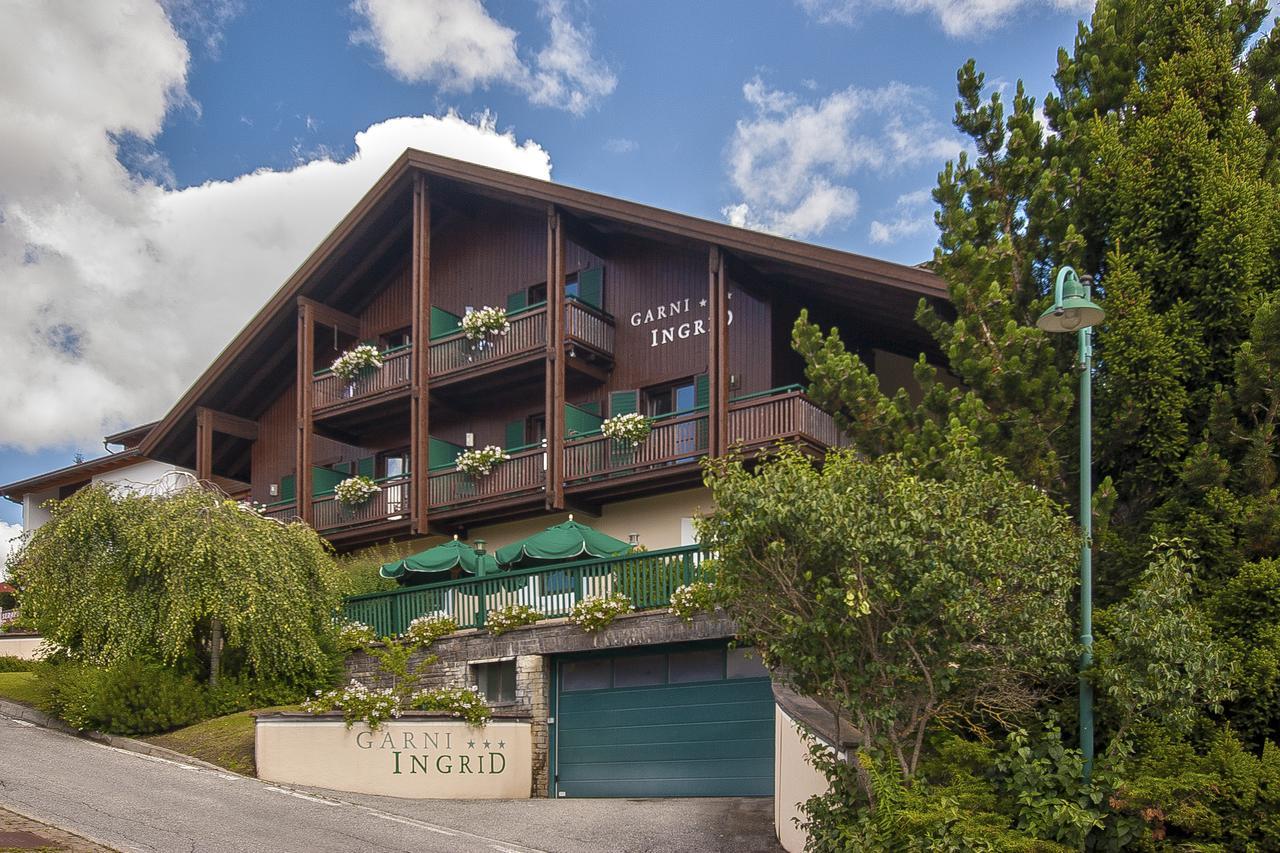 Garni Ingrid Hotel Dobbiaco Bagian luar foto
