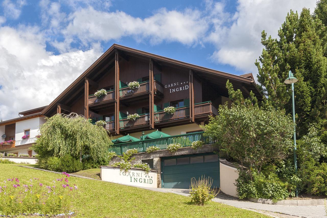 Garni Ingrid Hotel Dobbiaco Bagian luar foto